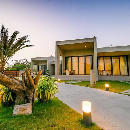 Tana Beach Villas リアン エクステリア 写真