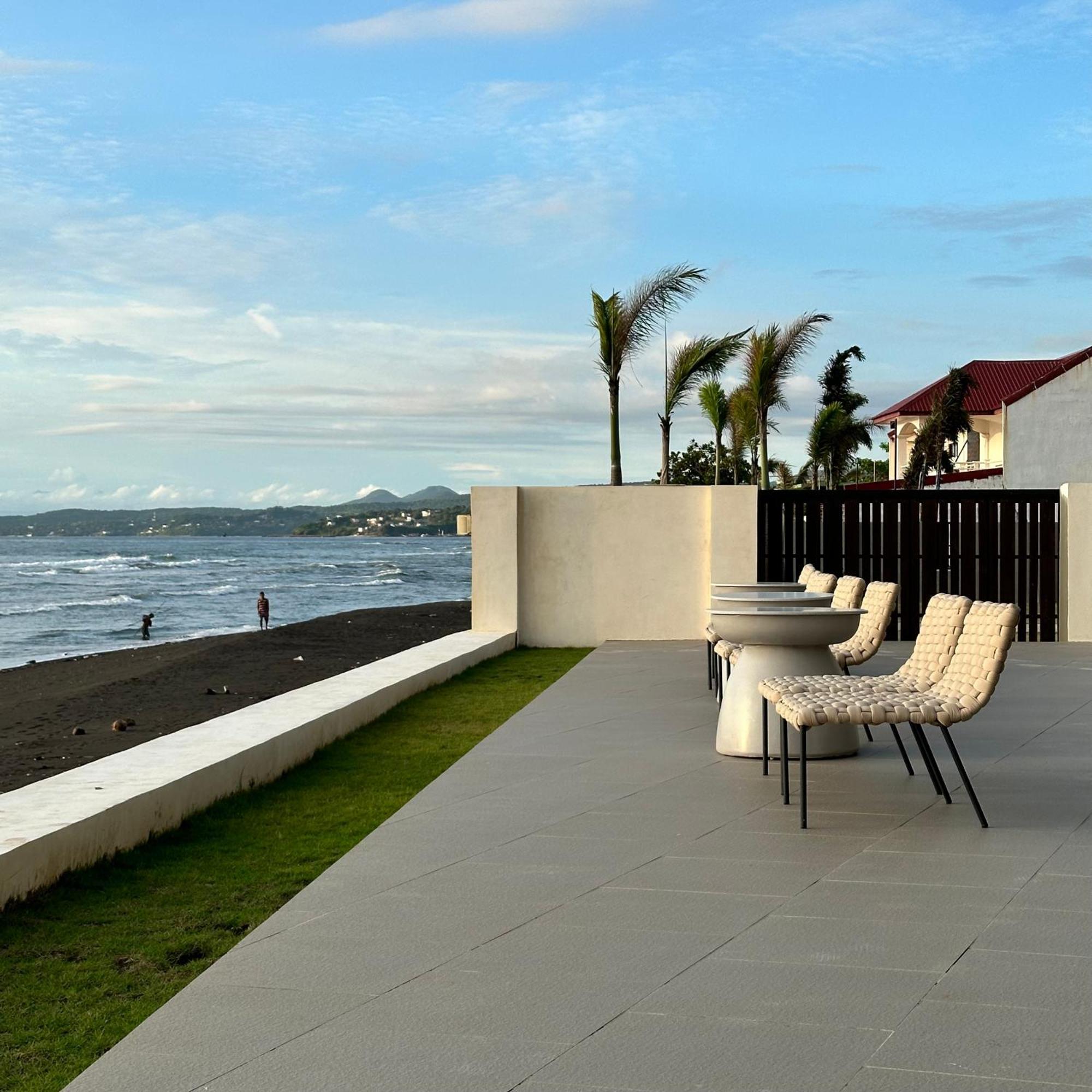 Tana Beach Villas リアン エクステリア 写真